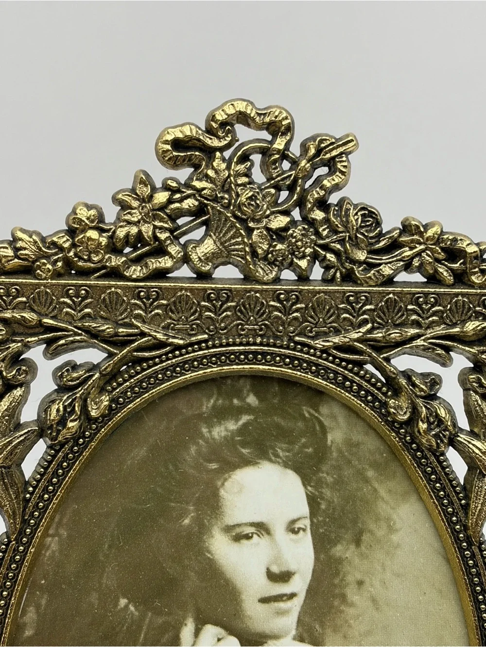 Victorian Style Antique Brass Metal Photo Frame Ornate Flower & Ribbon Design